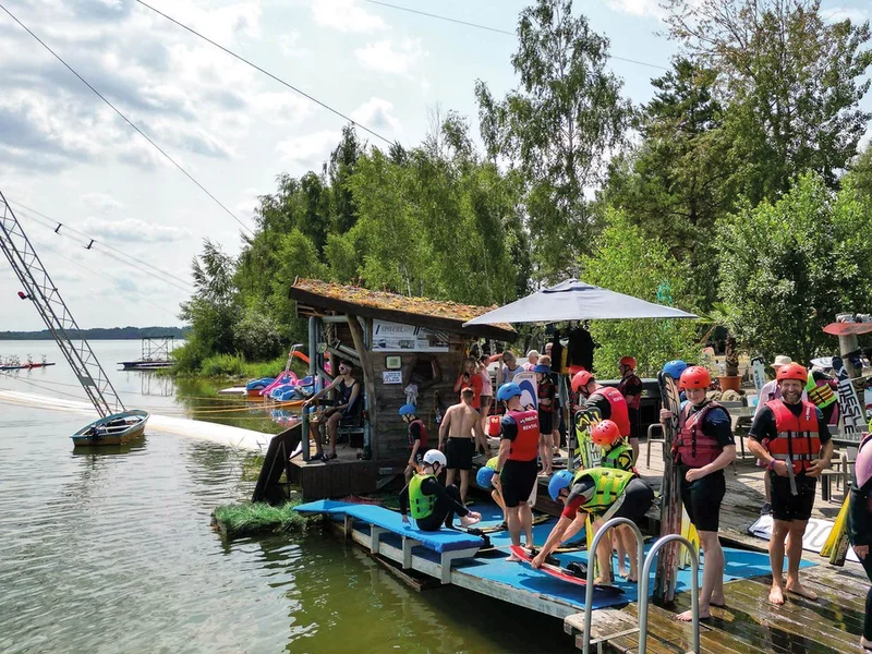 Teamevent an einer Wakeboardanlage Teamevent an einer Wakeboardanlage